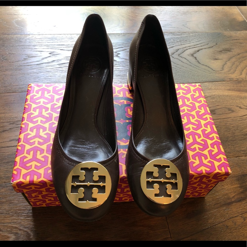 Tory Burch Amy Medium Brown Leather Pump size 10M